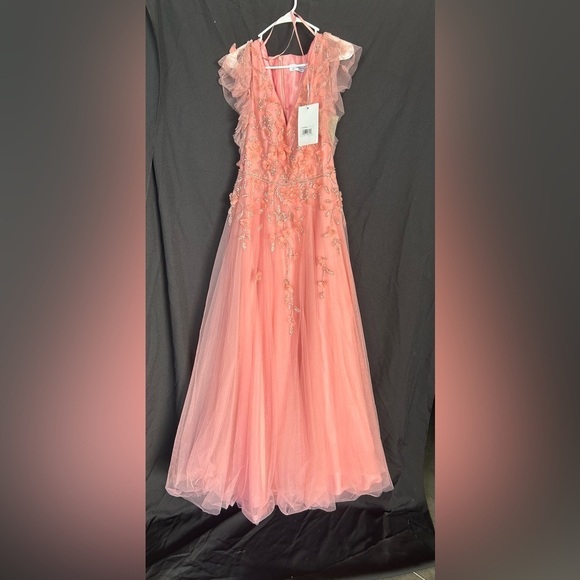 Mac Duggal 11224 NWT Embellished Cap Sleeve V Neck Gown - Picture 4 of 6